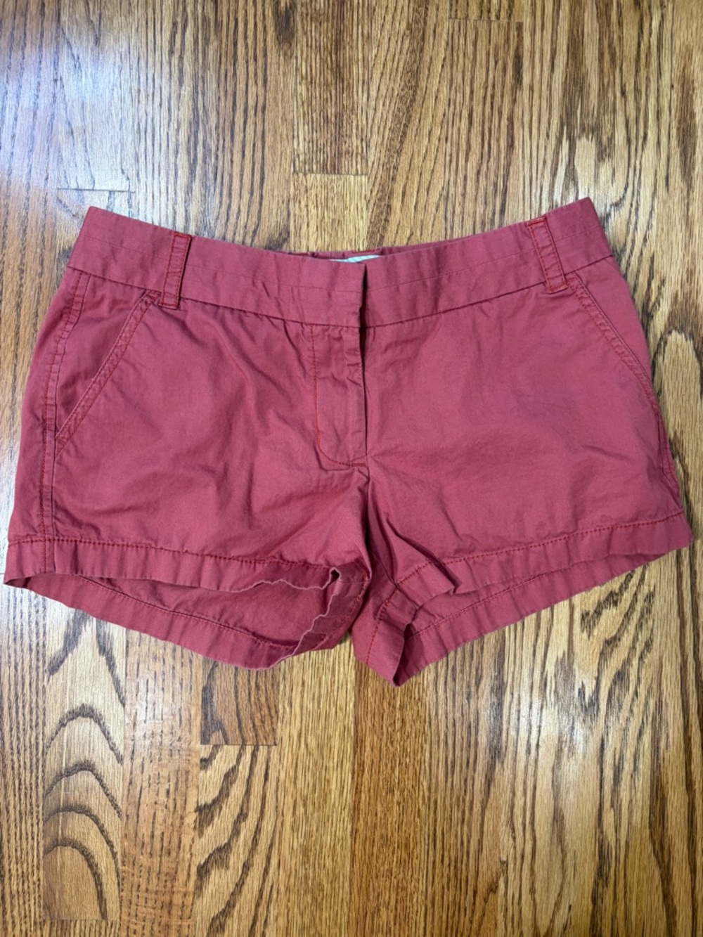 J. Crew Red 100% Cotton Broken-in 3" Chino Shorts sz 4 - Picture 2 of 9